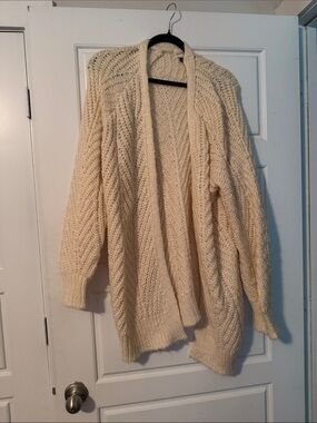 Universal Thread Cream Chunky Open-Front Cable Knit Cardigan